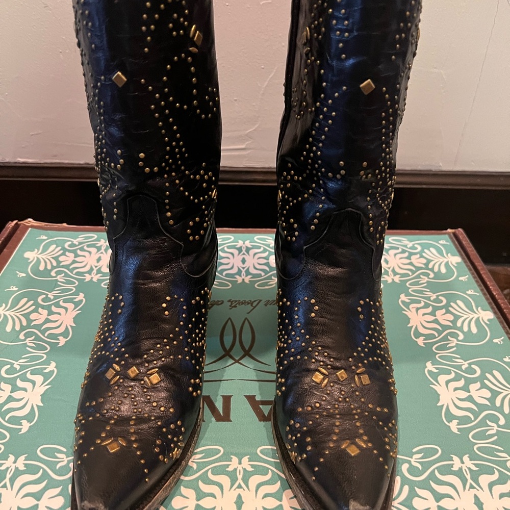Lane western Black Studded Heeled Boots